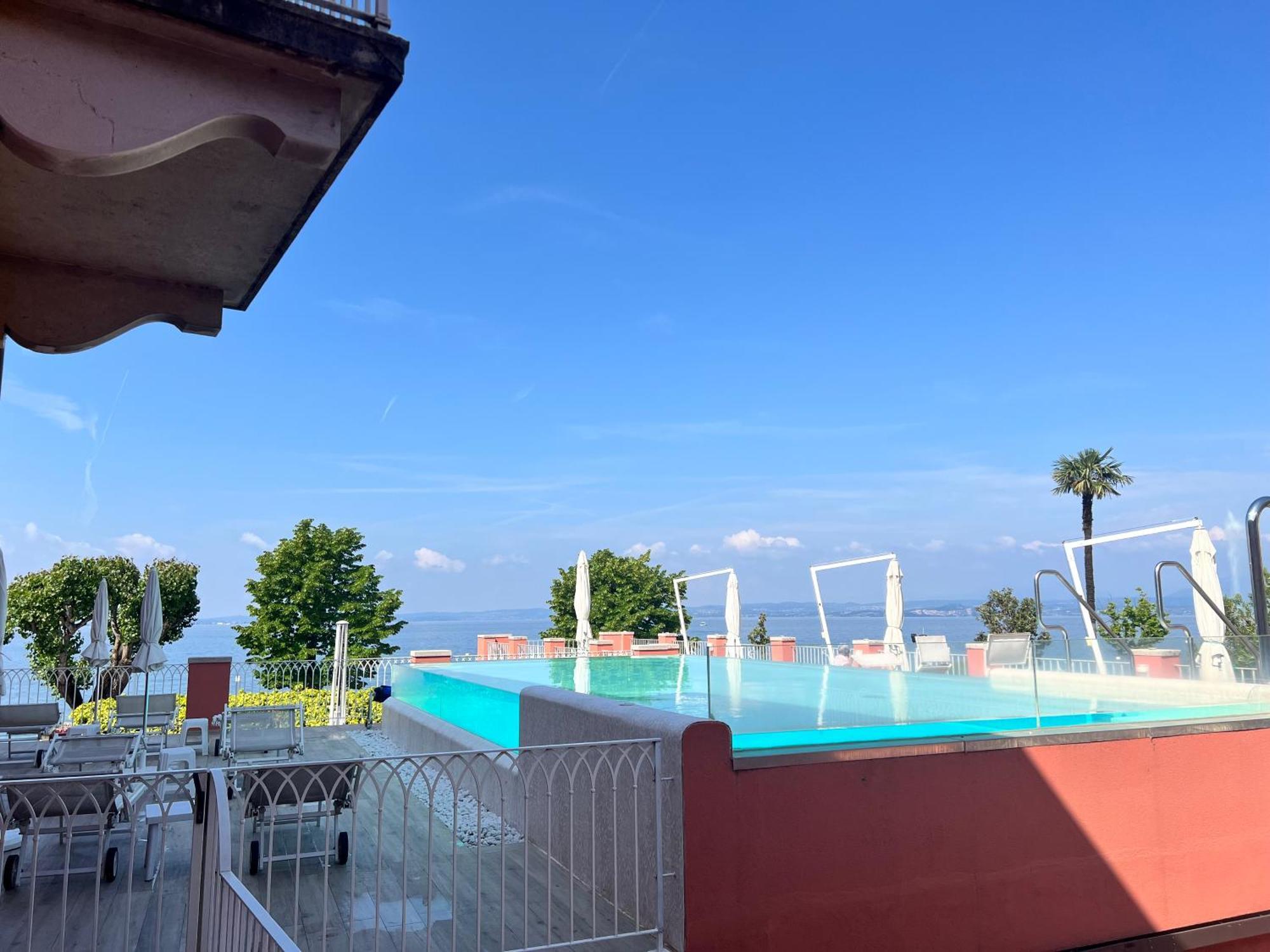 Riviera 3*