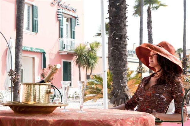 Riviera Hotel