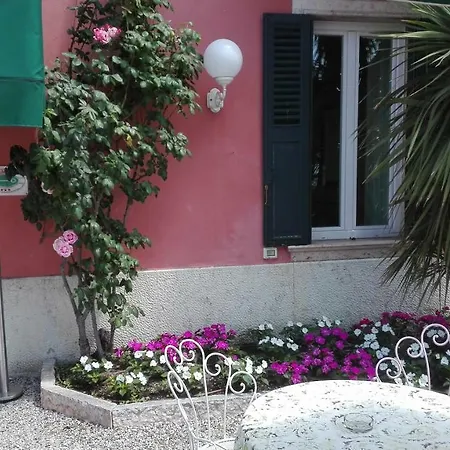 Hotel Alla Riviera Bardolino Exterior photo