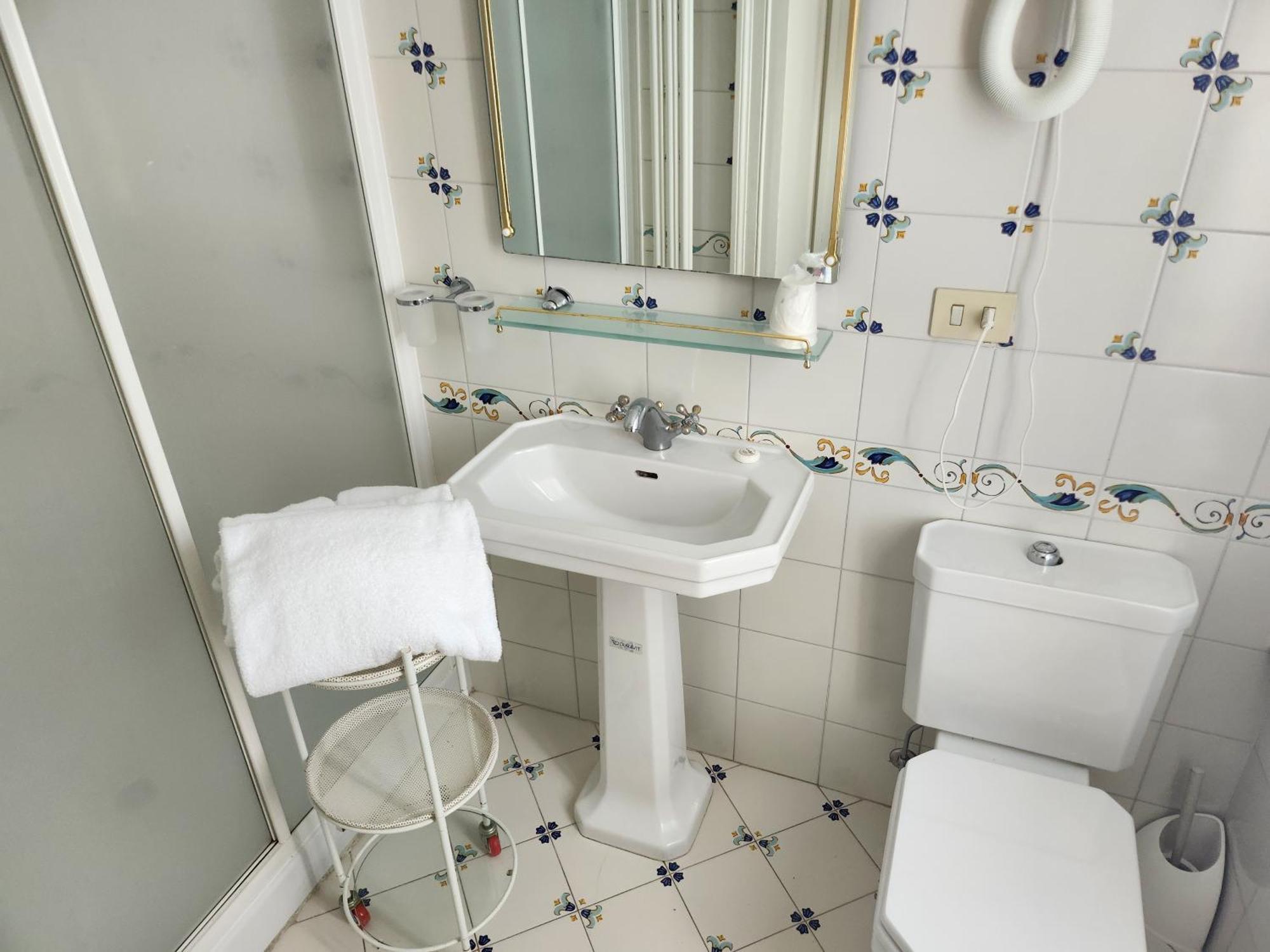 Riviera Hotel 3*
